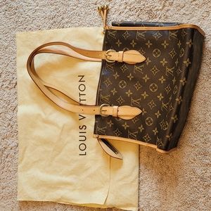Louis Vuitton shoulder bag